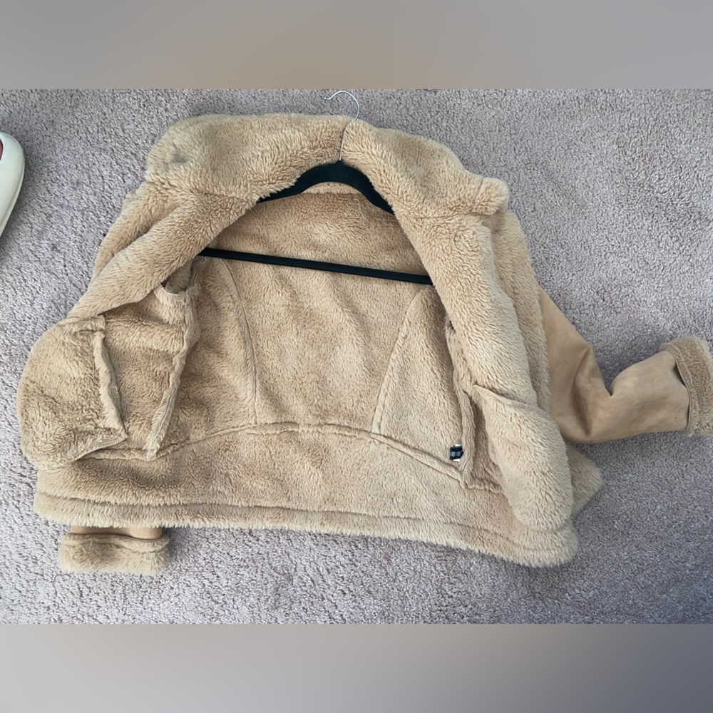 Fur jacket - Picture 4 of 4